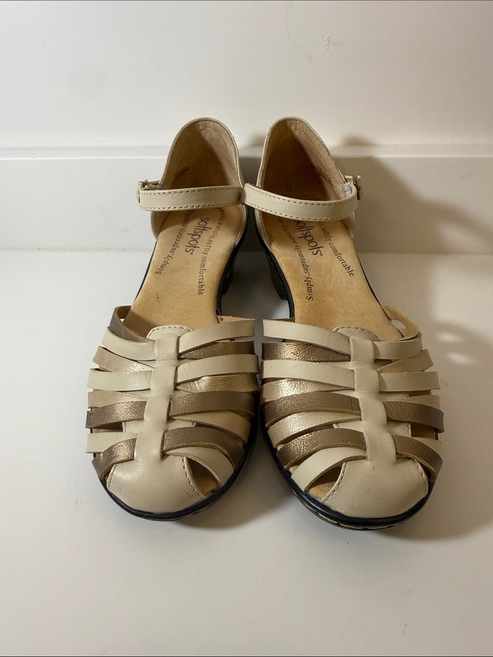 Softspots Women's Tatianna Ivory and Metallic Taupe Strappy mSandal - Size 6